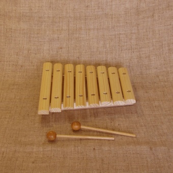 Ксилофон диатонический Ля мажор (8 пластин, на низком резонаторе, ель) (к1-кс-07)